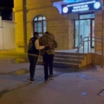 Arnavutköy’de durakta genç kıza sözlü taciz kamerada: Şüpheli yakalandı