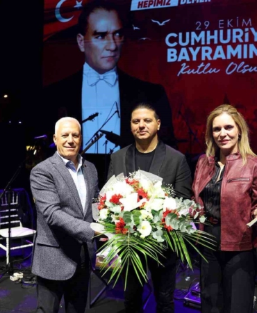 Cumhuriyet coşkusu, Kubat ile zirve yaptı