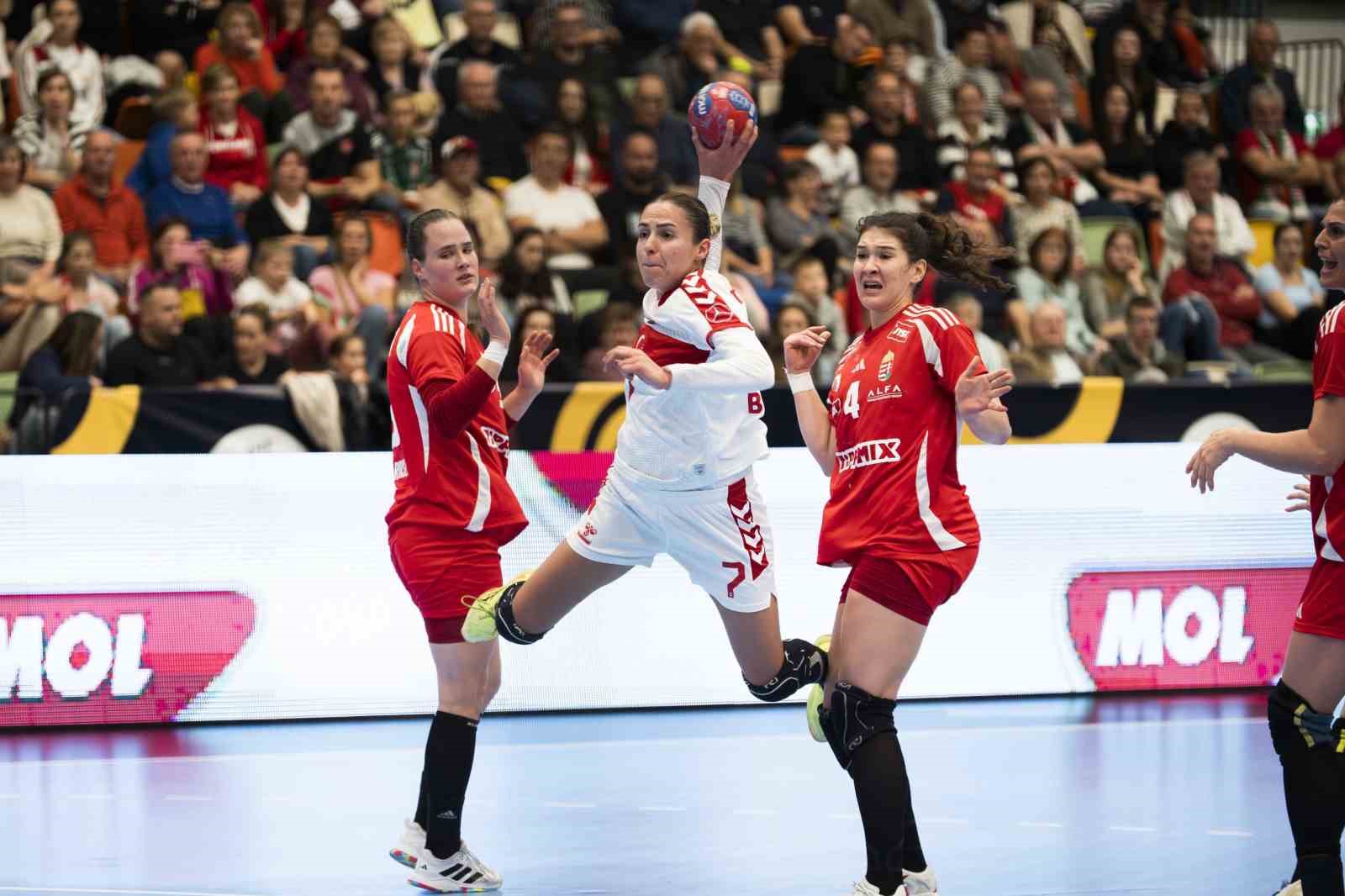 Kadın A Milli Hentbol Takımı, EURO Cup ilk maçında Macaristan’a mağlup oldu