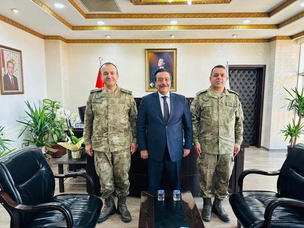 Komutanlardan Kaymakam Atilla’ya nezaket ziyareti