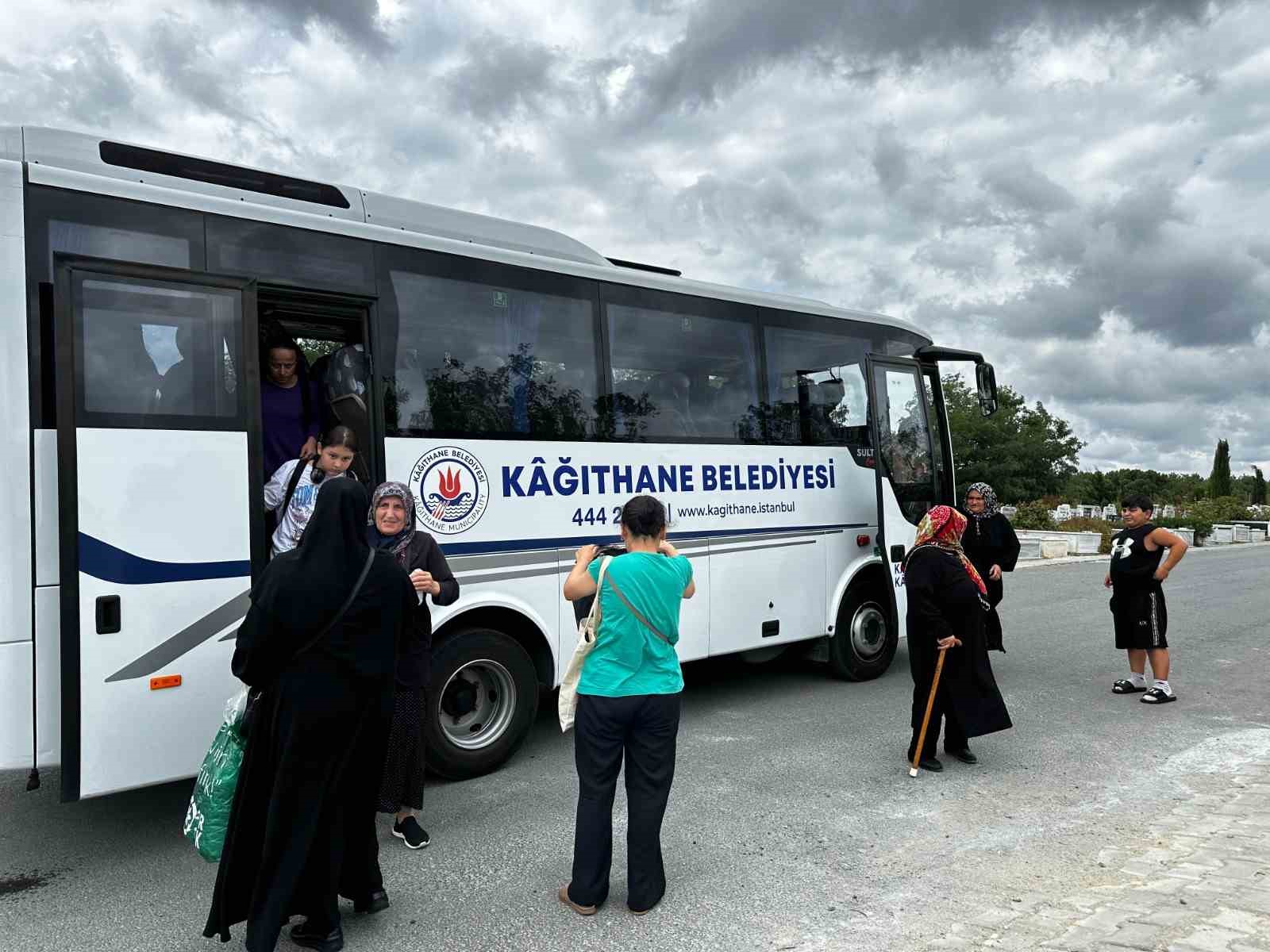 Kağıthane Belediyesi’nden mezarlık ziyaretlerine kolay ulaşım