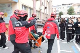 Sultangazi’de ortaokul ve lise öğrencilerine afet farkındalık eğitimi