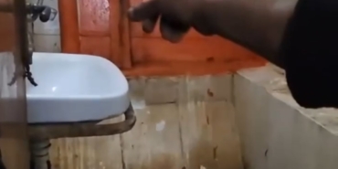 Yaklaşık 1 aydır demir sahasında bekleyen geminin personeli tepkili