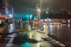 İstanbul’da depremi hisseden vatandaşlar sokağa döküldü