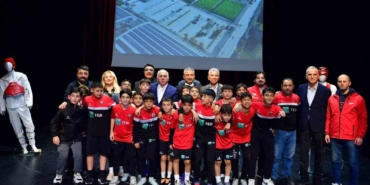 Fatih Belediyesi’nden Amatör Spor Kulüplerine malzeme desteği