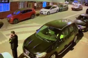 Esenyurt’ta sokaktaki 2 kişiye silahlı saldırı: O anlar kamerada