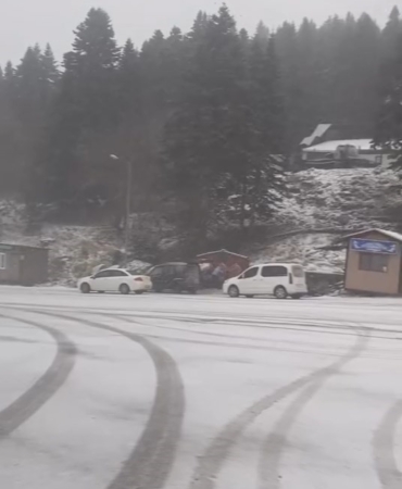 Uludağ’da kar yağışı etkisini gösterdi