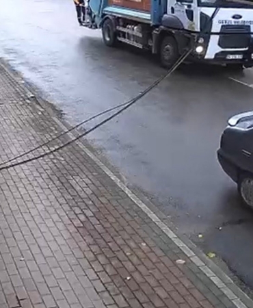 Belediye işçisinin hayatını kaybettiği korkunç kaza kamerada