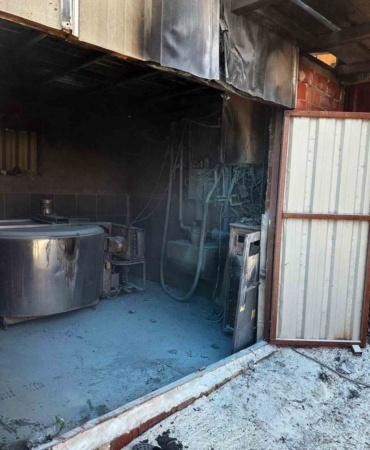 Sakarya’da ahırda yangın: 400 bin liralık zarar meydana geldi