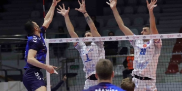 Efeler Ligi: Altekma: 2 - Halkbank: 3