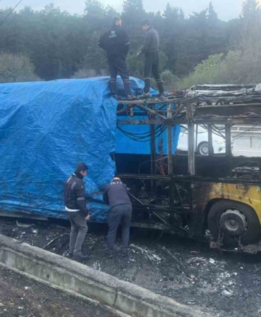 Eyüpsultan’da İETT otobüsü alev topuna döndü