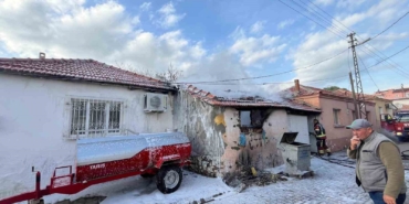 Balıkesir’de depoda yangın