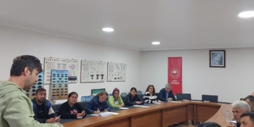 Edremitli çiftçilere iklim değişikliği ve sulama eğitimi verildi