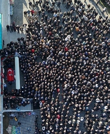 Bursalı şehit binbaşıyı binlerce kişi uğurladı