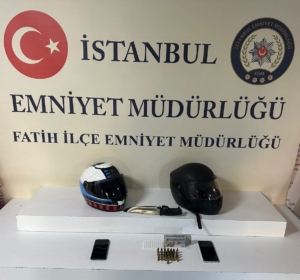 Fatih’te motosikletli şüpheliler haraç istedikleri mekanı kurşunladı