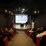 Japon ailesinin dönüşümü konuşuldu: Tokyo hikayesi Sakarya’da izleyiciyle buluştu