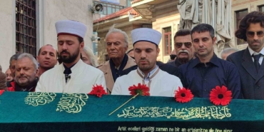 Yeşilçam’ın usta ismi Engin Çağlar son yolculuğuna uğurlandı