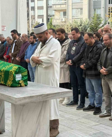 Makas atan alkollü sürücünün ölümüne neden olduğu bebek son yolculuğuna uğurlandı