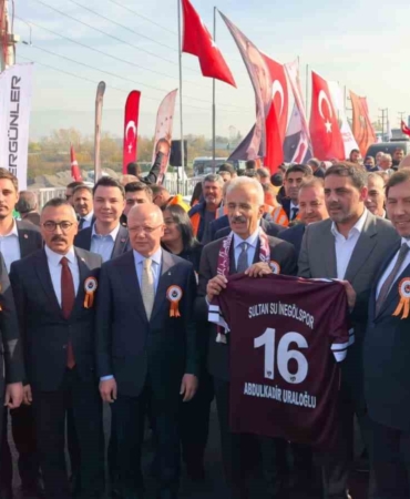 Bakan Uraloğlu: "Öümüzdeki yıl Bursa’mıza yüksek hızlı trenle seyahat edeceğiz"