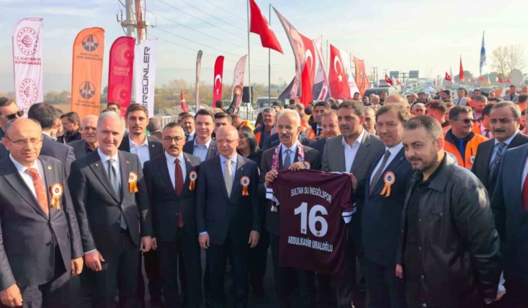 Bakan Uraloğlu: "Öümüzdeki yıl Bursa’mıza yüksek hızlı trenle seyahat edeceğiz"