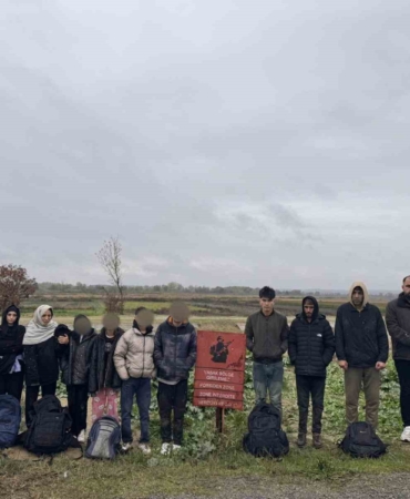 Edirne’de 29 düzensiz göçmen yakalandı