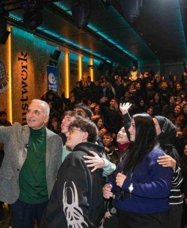 Ümraniye’de "Motivasyon Buluşmaları" gençlerle yeni sezona başladı