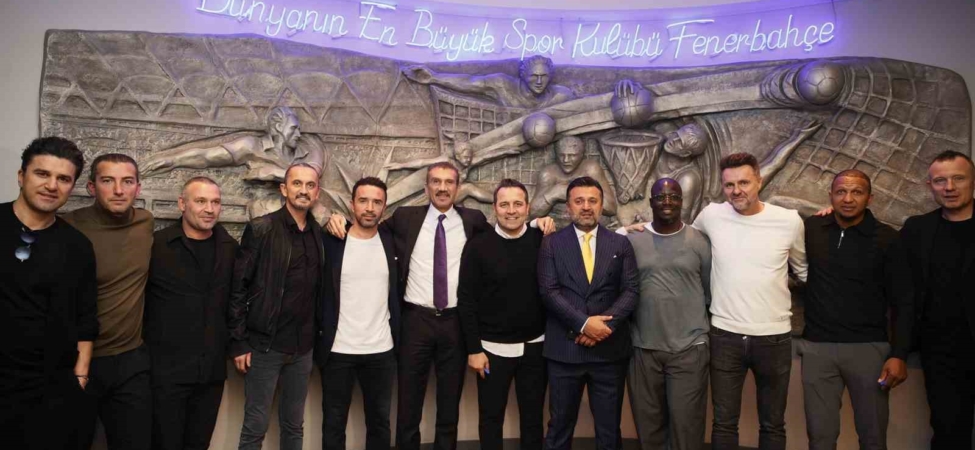 Fenerbahçe’nin eski yıldızları derbi öncesi bir araya geldi