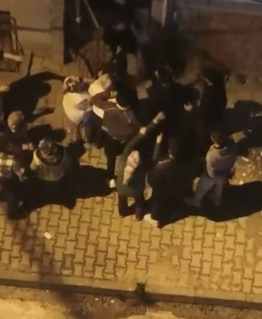 Arnavutköy’de ’ses’ tartışması sopalı kavgaya dönüştü