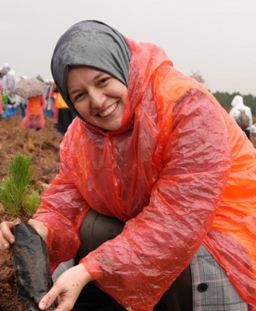 TÜRGEV’li gençler Milli Ağaçlandırma Günü’nde Yeşil Vatan için kenetlendi