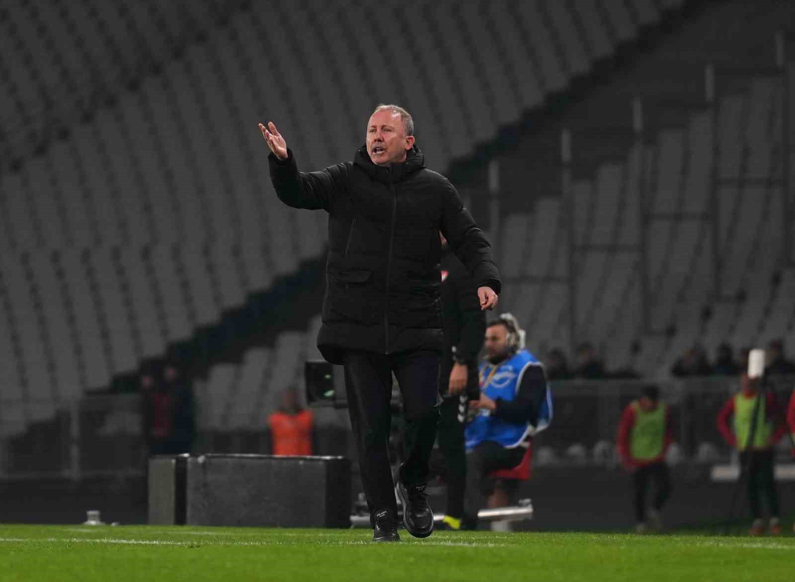 Trendyol Süper Lig: Fatih Karagümrük: 0 - Beşiktaş: 2 (Maç sonucu)