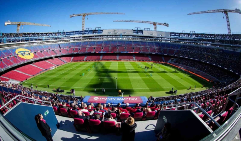 Barcelona yuvasına döndü