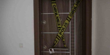 Göreve gelmeyen polis memuru, kendisini kontrol için gelen mesai arkadaşları tarafından ölü bulundu