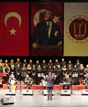 Atatürk’ün sevdiği şarkıları hep birlikte söylendi