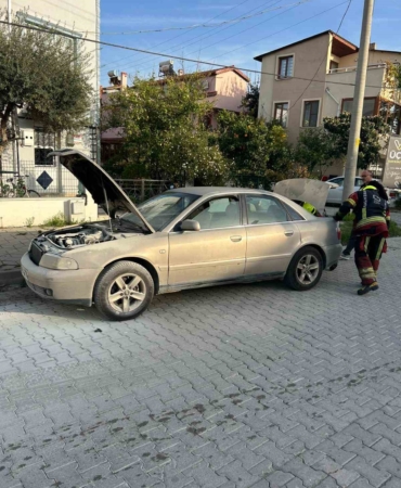 Burhaniye’de seyir halindeki otomobilde yangın