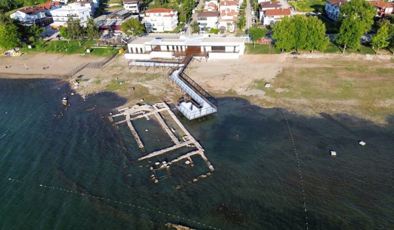 Bazilikada 2 bin yıllık beddua görenleri hayrete düşürdü