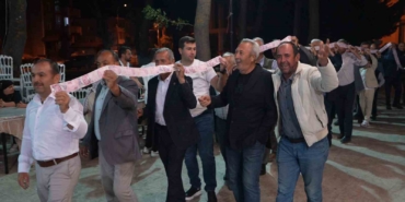 Gelin ve damada 15 metrelik para kurdelesi