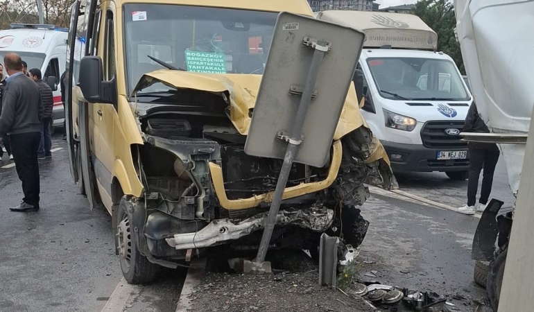 Başakşehir’de zincirleme kaza: 12 yaralı