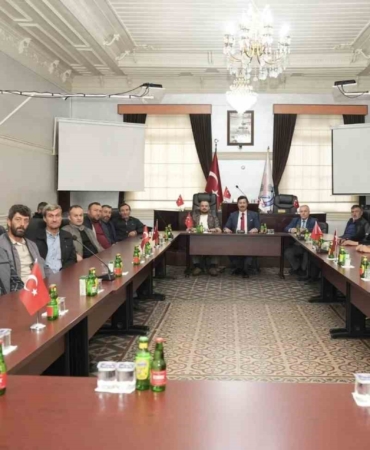 Başkan Özel, "Mahallelerimizi halkımız ile el ele geliştiriyoruz"