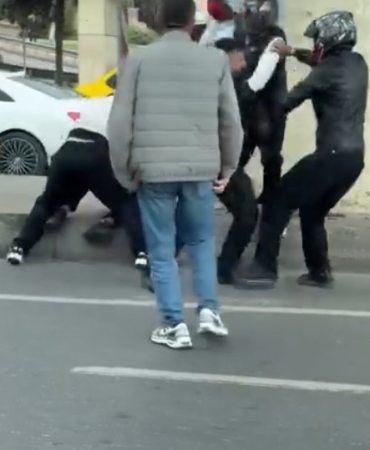 Maltepe E-5’te motorcular arasında çıkan kavgada tekme ve yumruklar havada uçuştu
