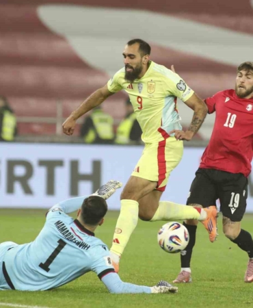 İspanya 5’te 5 yaptı