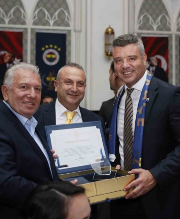 Sadettin Saran: "Fenerbahçemizi her alanda daha güçlü bir geleceğe taşıyacağımıza eminim"