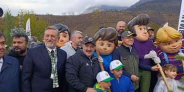 Bursa’da yanan ormanlar Milli Ağaçlandırma Günü’nde yeniden yeşeriyor