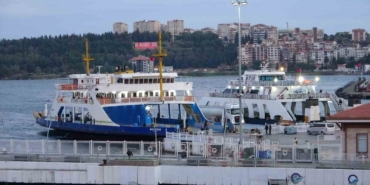 Gökçeada’ya tüm feribot seferleri iptal edildi