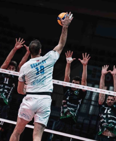 Efeler Ligi: Halkbank: 3 - Bursa B.B. Spor: 0