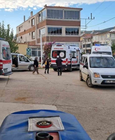 İznik’te 8 işçi tavuklu pilavdan zehirlendi