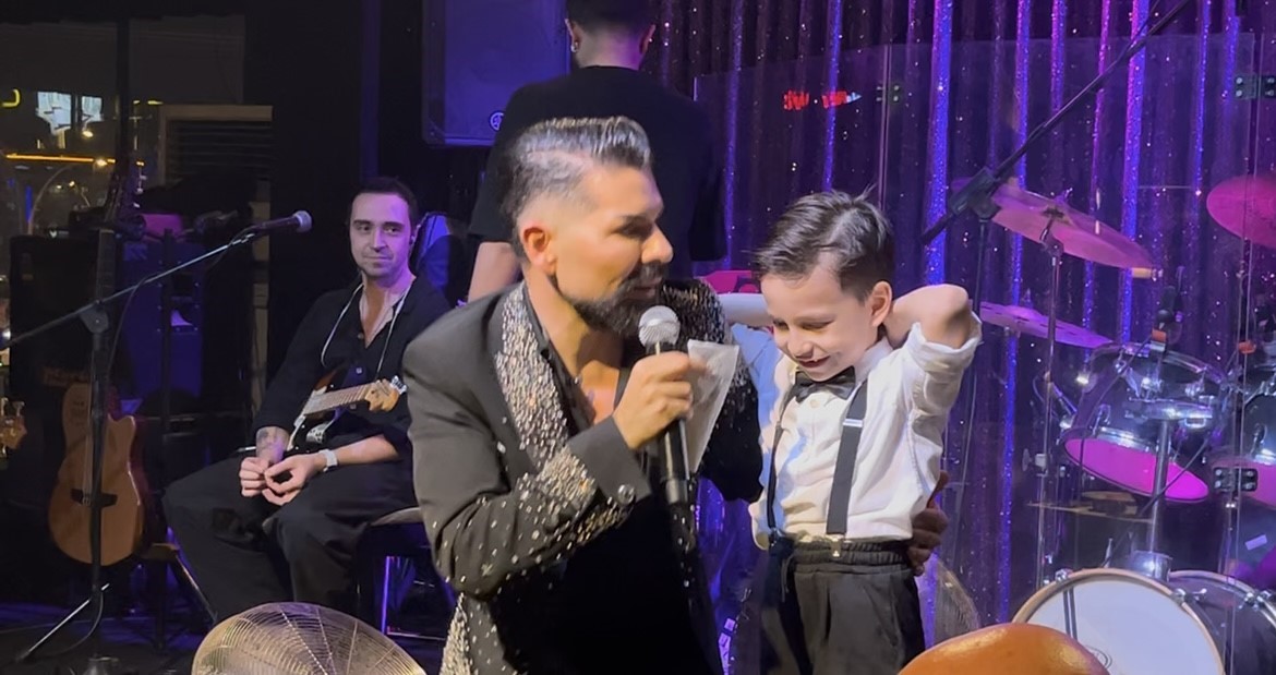 Mehmet Çevik Bursa’da sahneyi yıktı geçti: "Benim sahnemde cadılara yer yok"