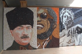 Atıkları sanat eserine dönüştürdü, tabloları tüm dünyada yer buldu