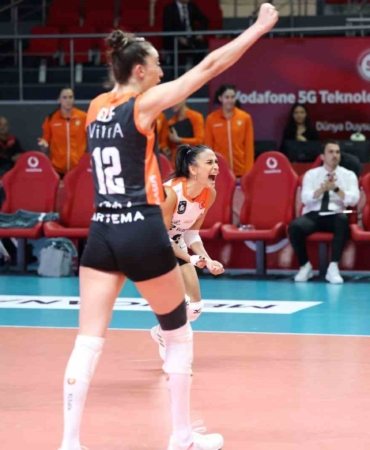 Sultanlar Ligi: Türk Hava Yolları: 0 - Eczacıbaşı Dynavit: 3