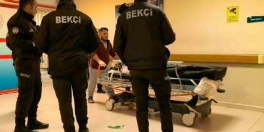 Kaldırımda durup tartıştığı kişiye ateş açtı