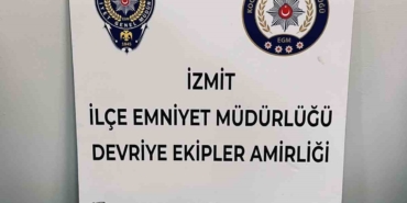 Polisin şüphe üzerine durdurduğu şahısların üzerinden uyuşturucu çıktı